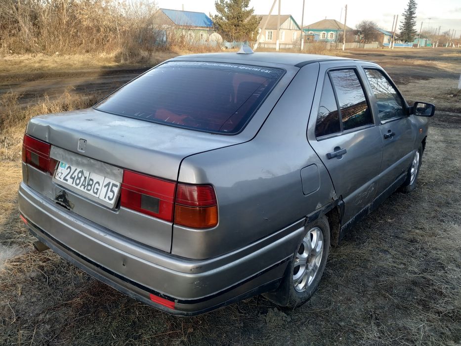 Сеат Толедо  на полном ходу