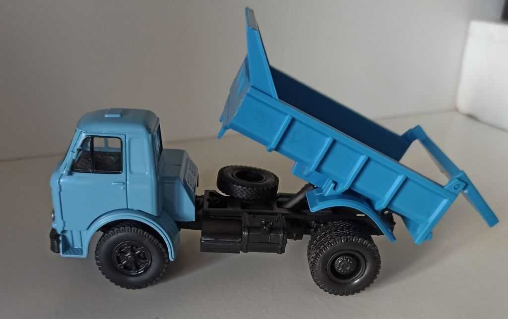 Macheta MAZ 510B 1962 camion bena basculanta - MCG 1/43