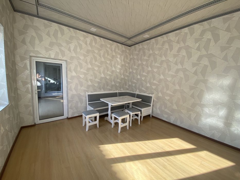 7 xonali uy sotiladi 160 ming dollr yana kelishiladigan yeri bor