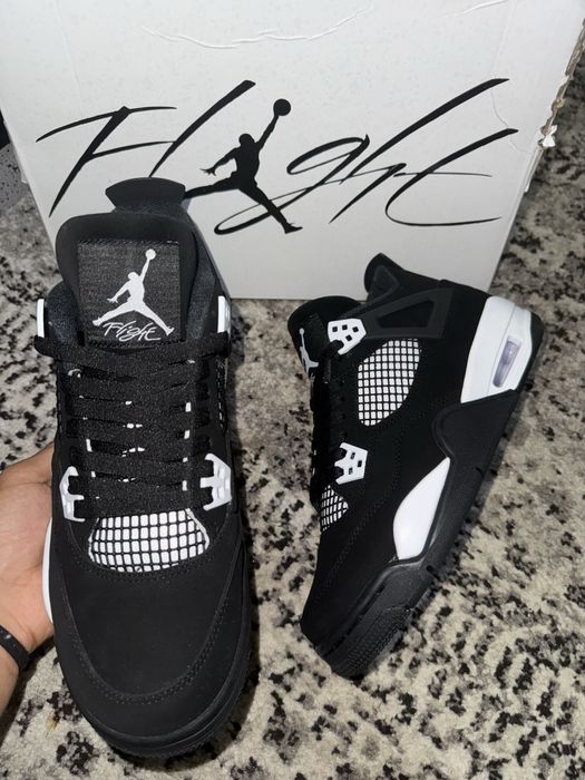 Jordan 4 white thunder