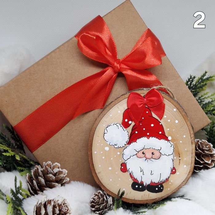 Коледни рисувани играчки