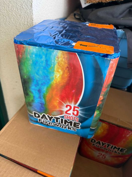 Artificii de zi fumigene colorate