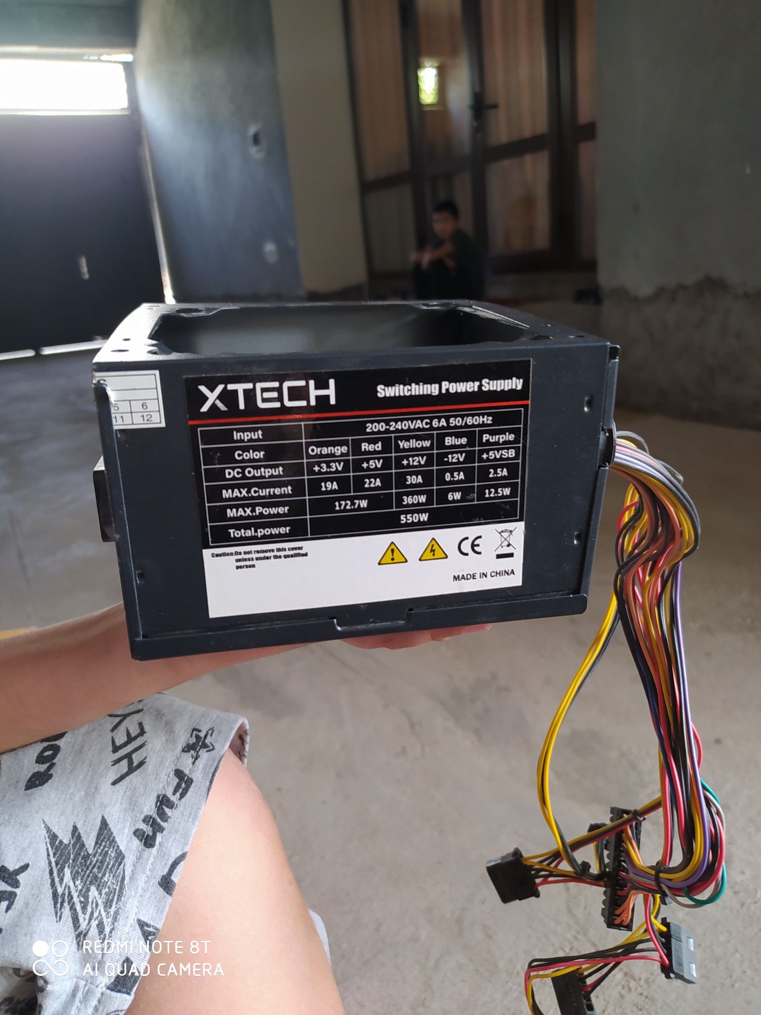 Блок питания на 550W XTECH новый