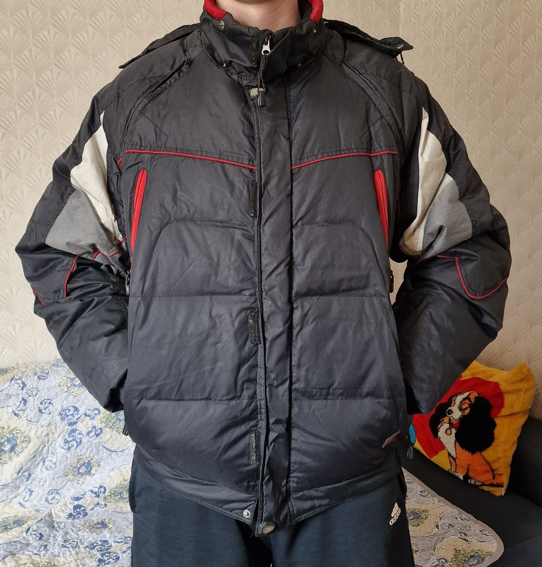 Продам куртку на синтепоне, р-р 52-54