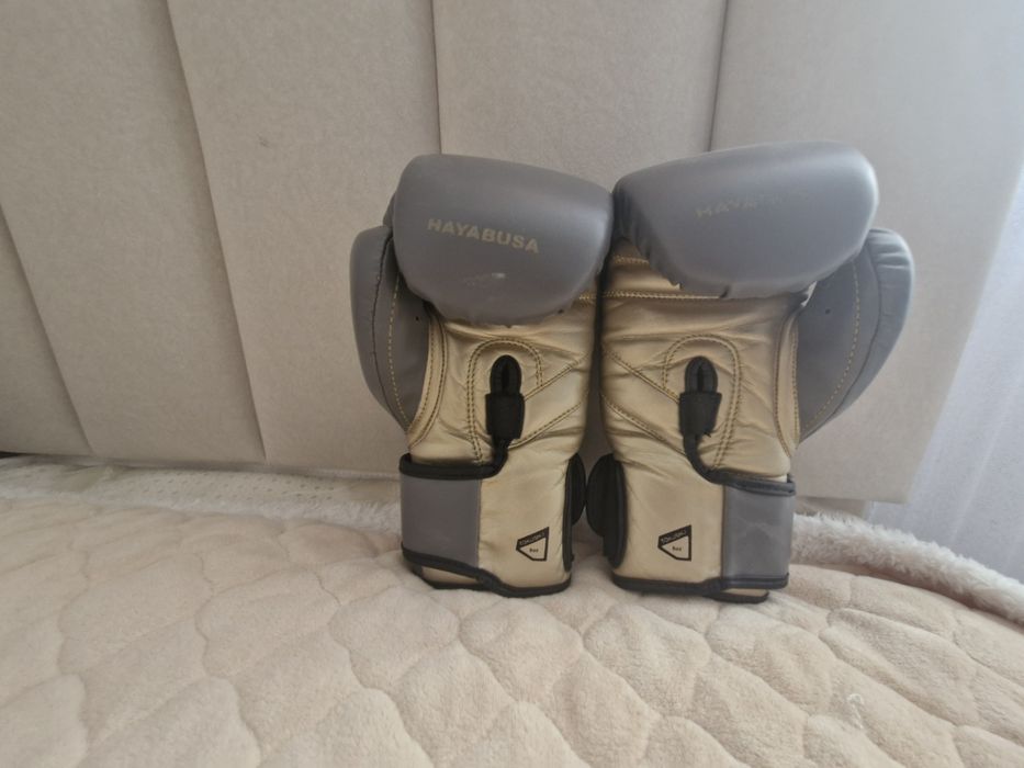 Срочно продам спортивные перчатки!