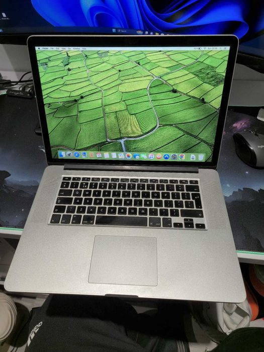 MacBook Pro 15.4" - Mid 2015 A1398