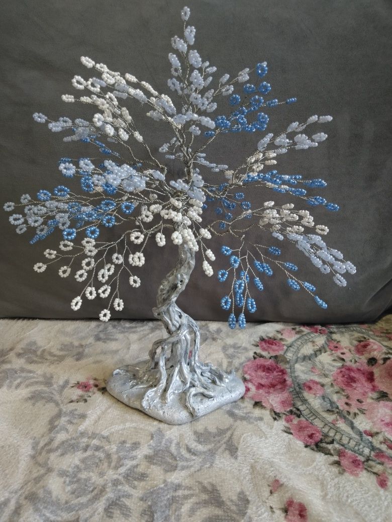 Декоративно дърво,изработено от мъниста