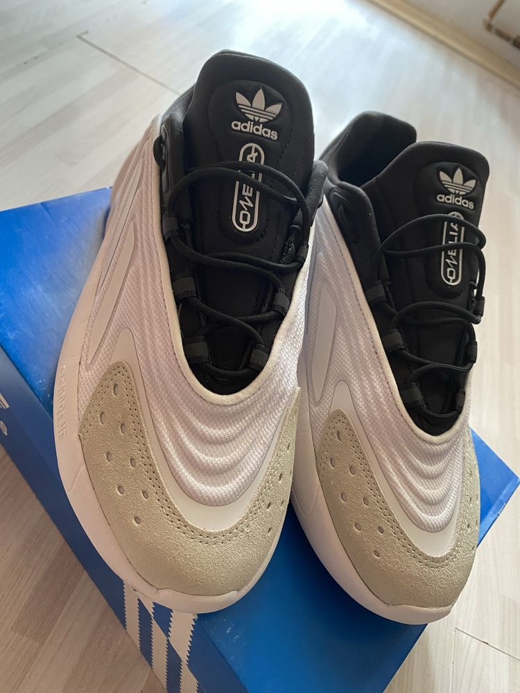 Adidas Ozelia 40