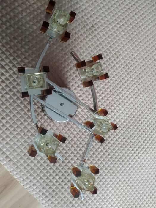 Продам люстру в хорошем состоянии