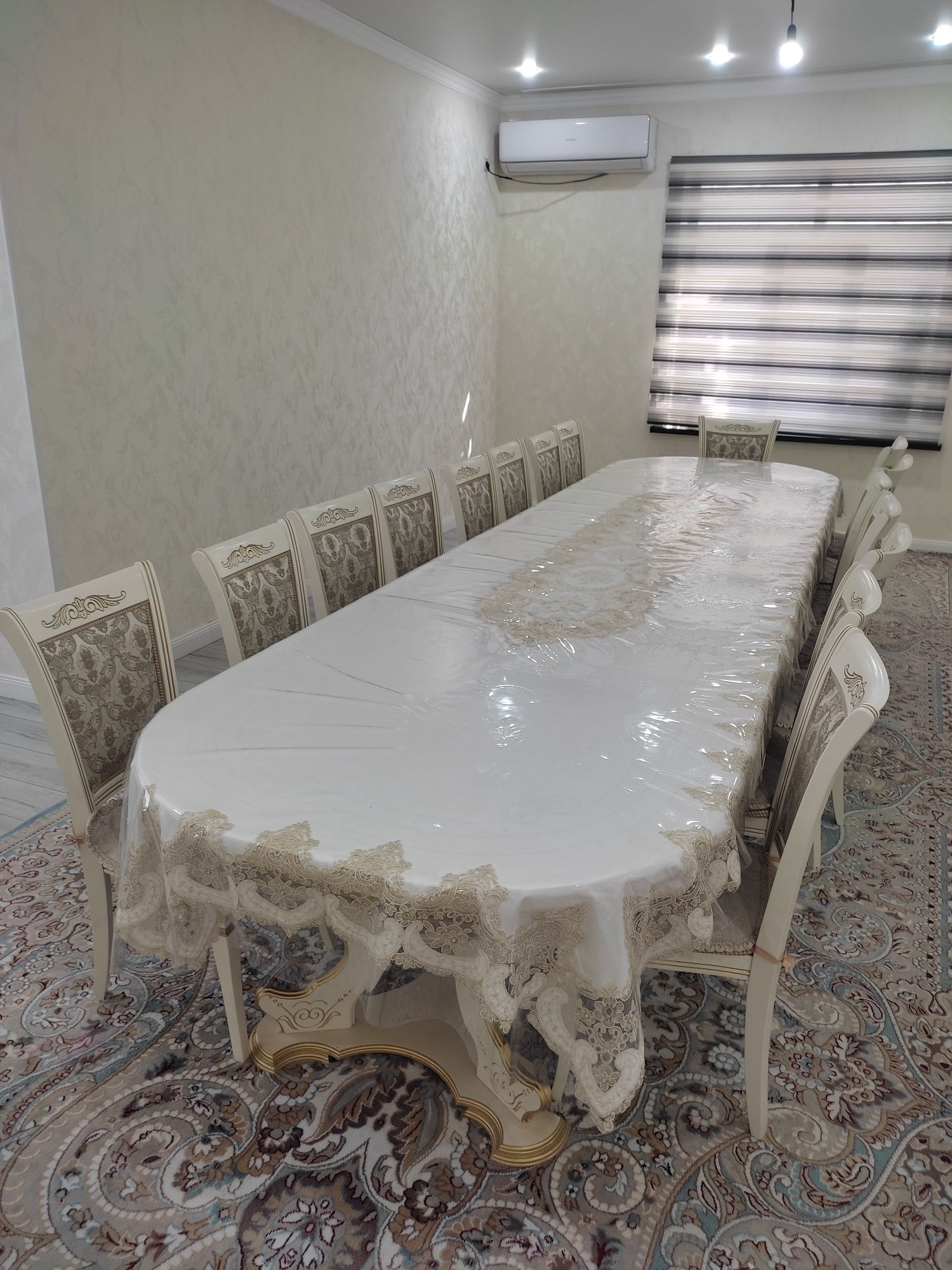 Стол и стуль сатылады