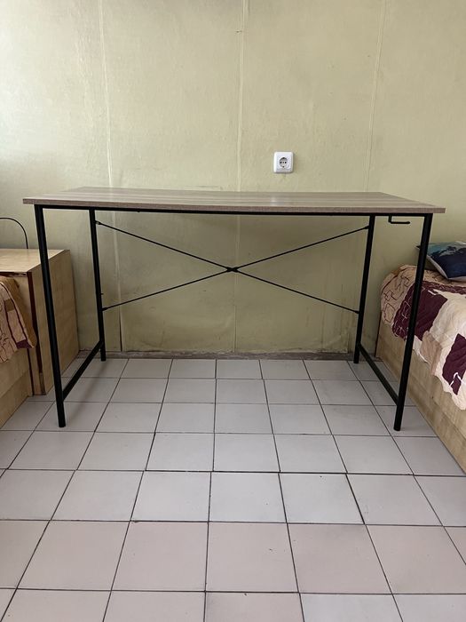 Офис бюро за компютър