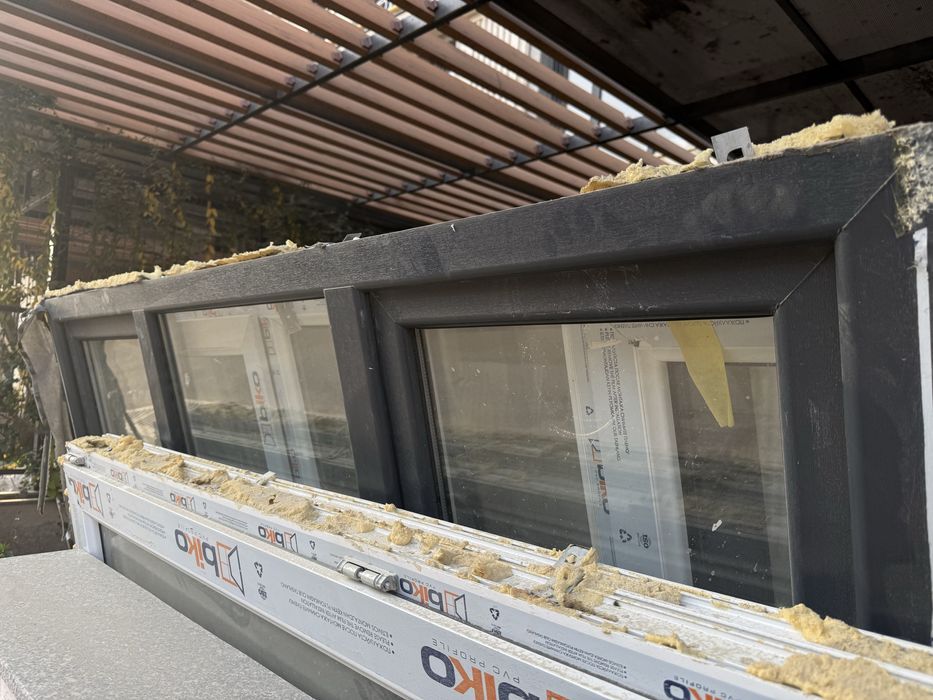 Rom plast va alyumin eshik