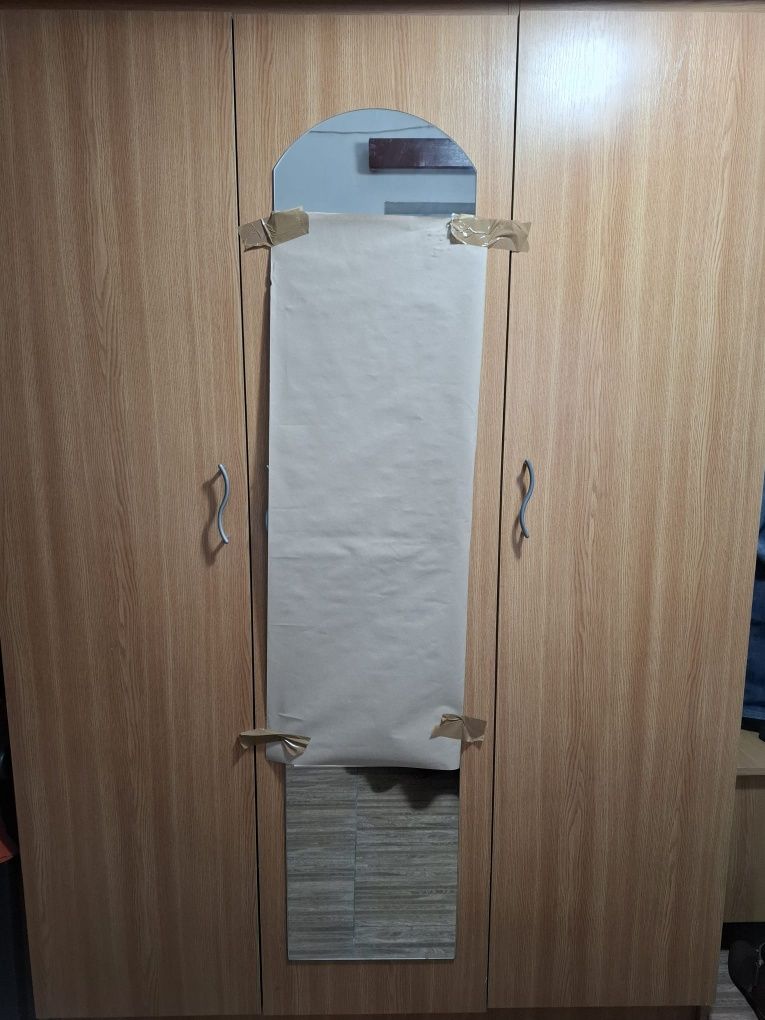 Dulap 3 uși și cuier