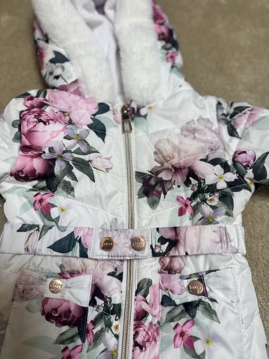 Combinezon lipsy 9-12 luni nou