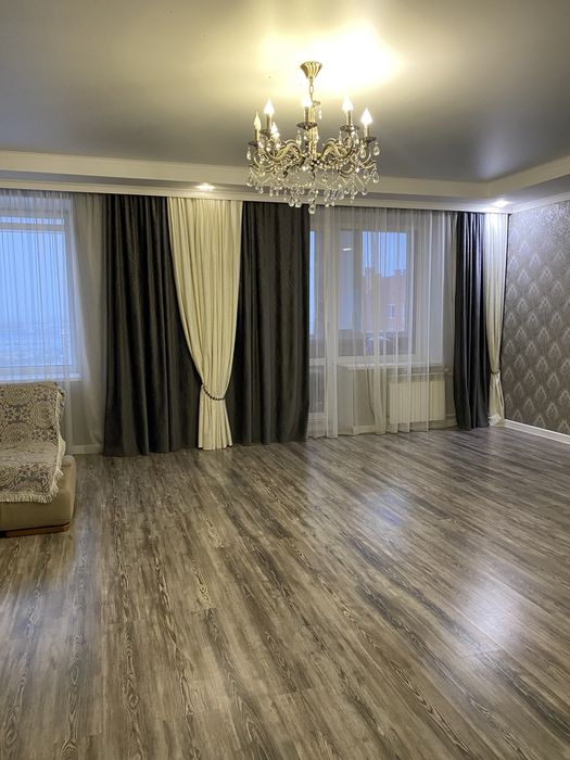 Продам квартиру 124 квадрата. 5мкрн