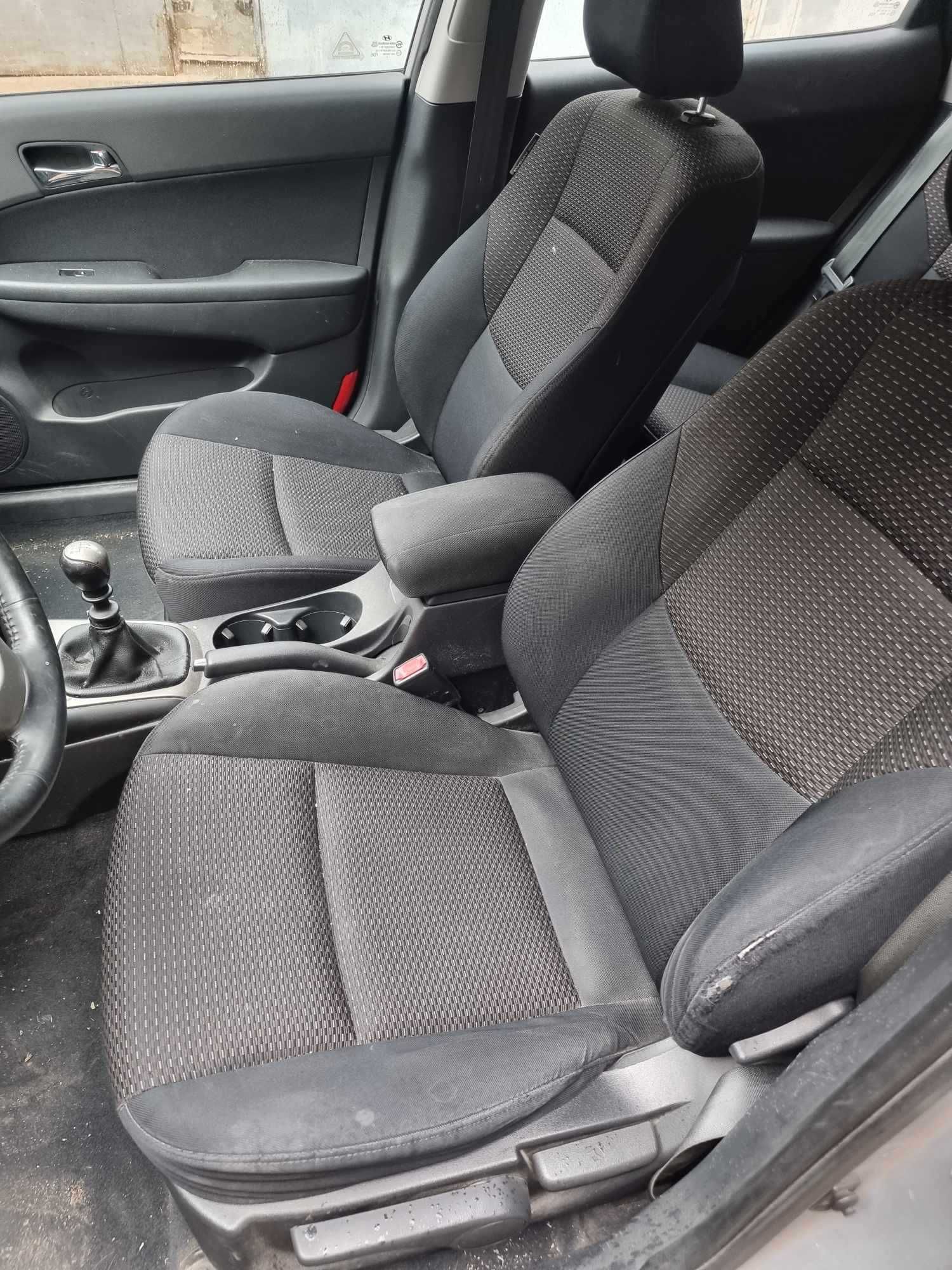 Hyundai I30 1.6 CRDI/DPF /На части