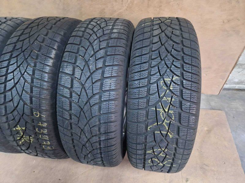 4 броя  Dunlop R18 235/55/ 
зимни гуми 
DOT3520
