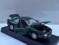 Macheta Auto 1/18 Road Legends BMW 850i 1990