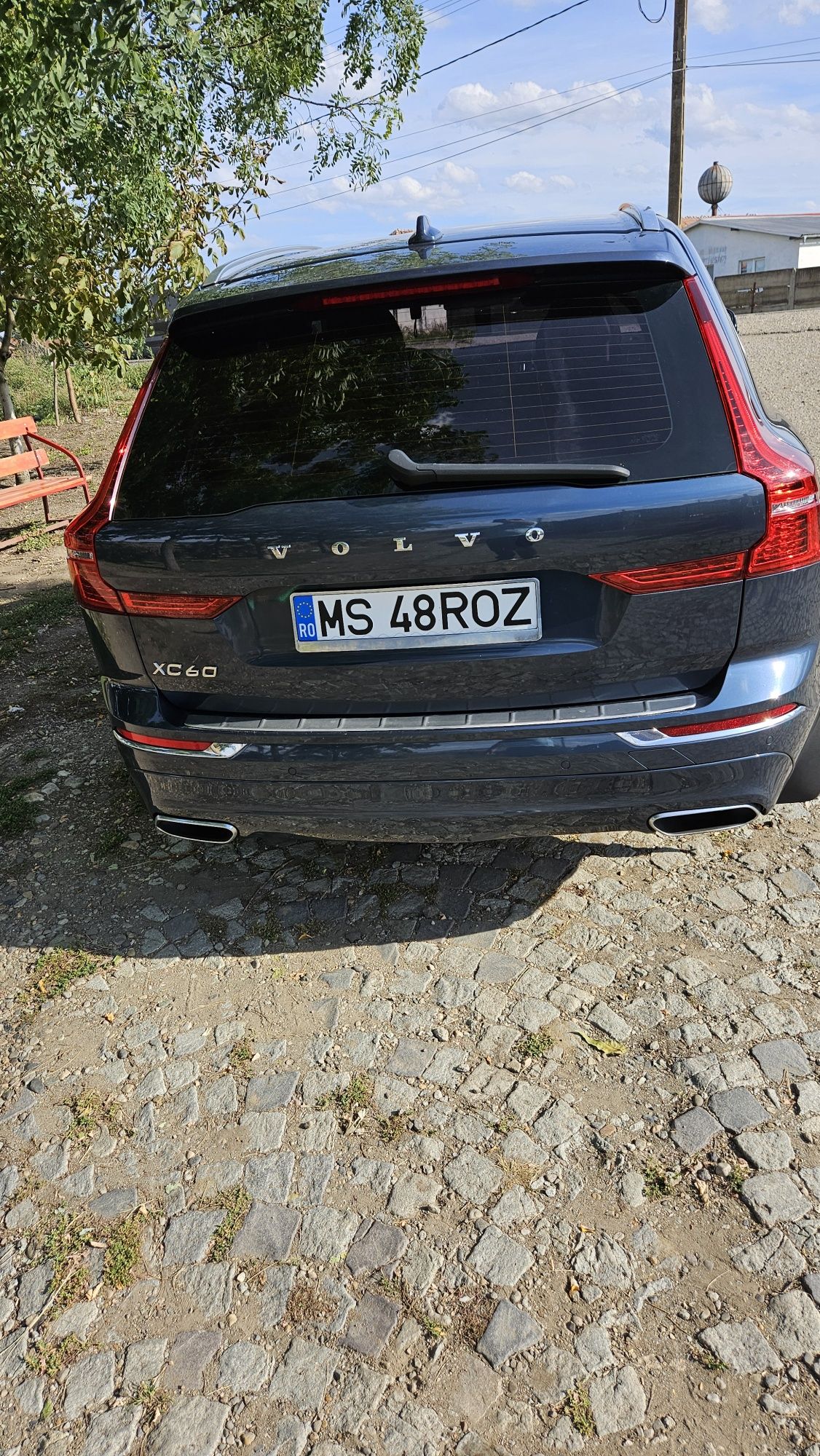 Vinn volvo xc60  din 2018 cutie automata  sau schimb