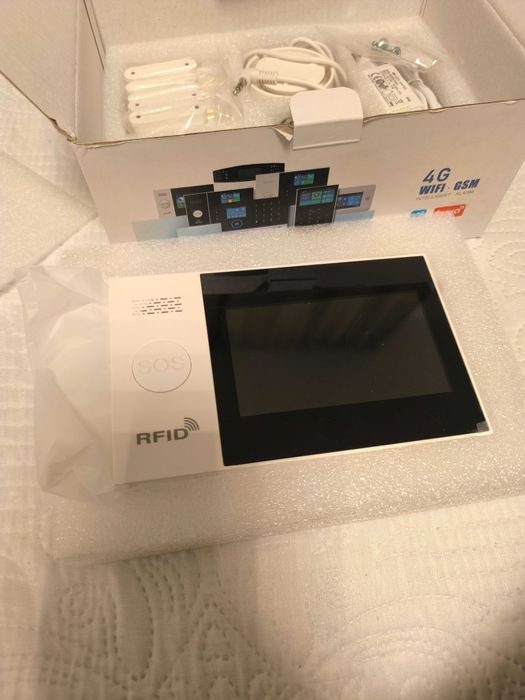 Set alarma PGST PG107, compatibil cu WiFi/GSM/GPRS, 2G, 13 piese