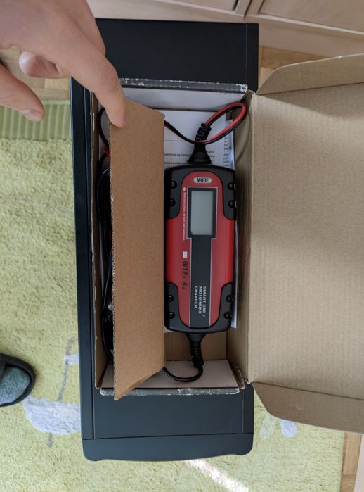 Зарядно за акумулатор SMARTEC-4A/WP1