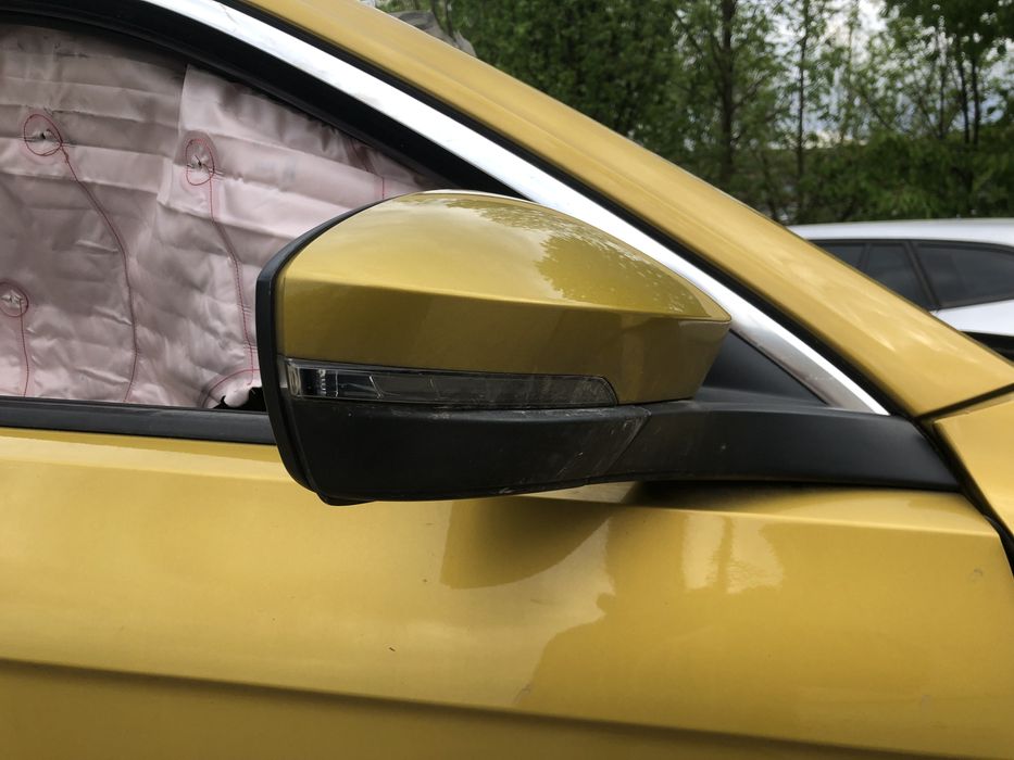 oglinda dreapta rabatare electrica  volkswagen t-roc  1.5 benzina 2018