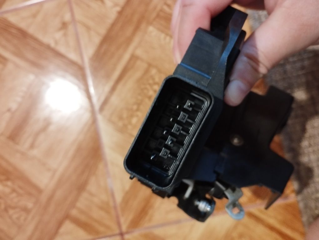 Actuator Ușa Stanga Față Ford Focus 2