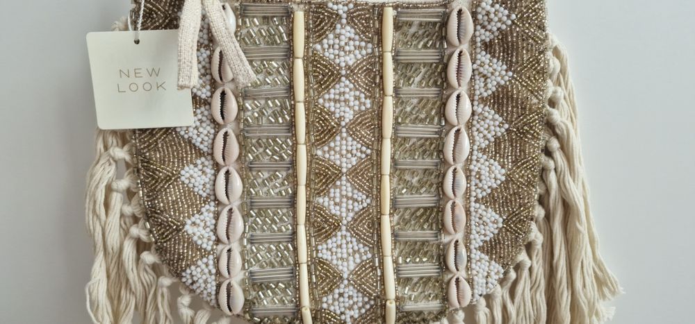 New Look - Geanta cross body vacanta bej crem margele scoici