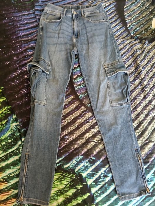 Vând blugi pentru copii, băieți Zara