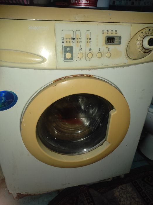 Продам Стиральную Машинку (работает)