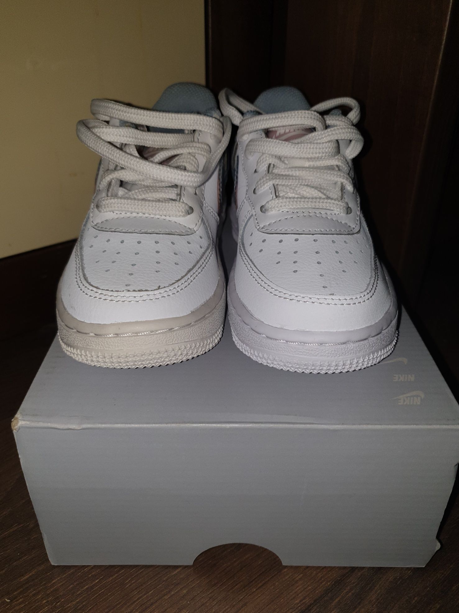 NOI Nike AF1/Air Force 1 LV8 EU28