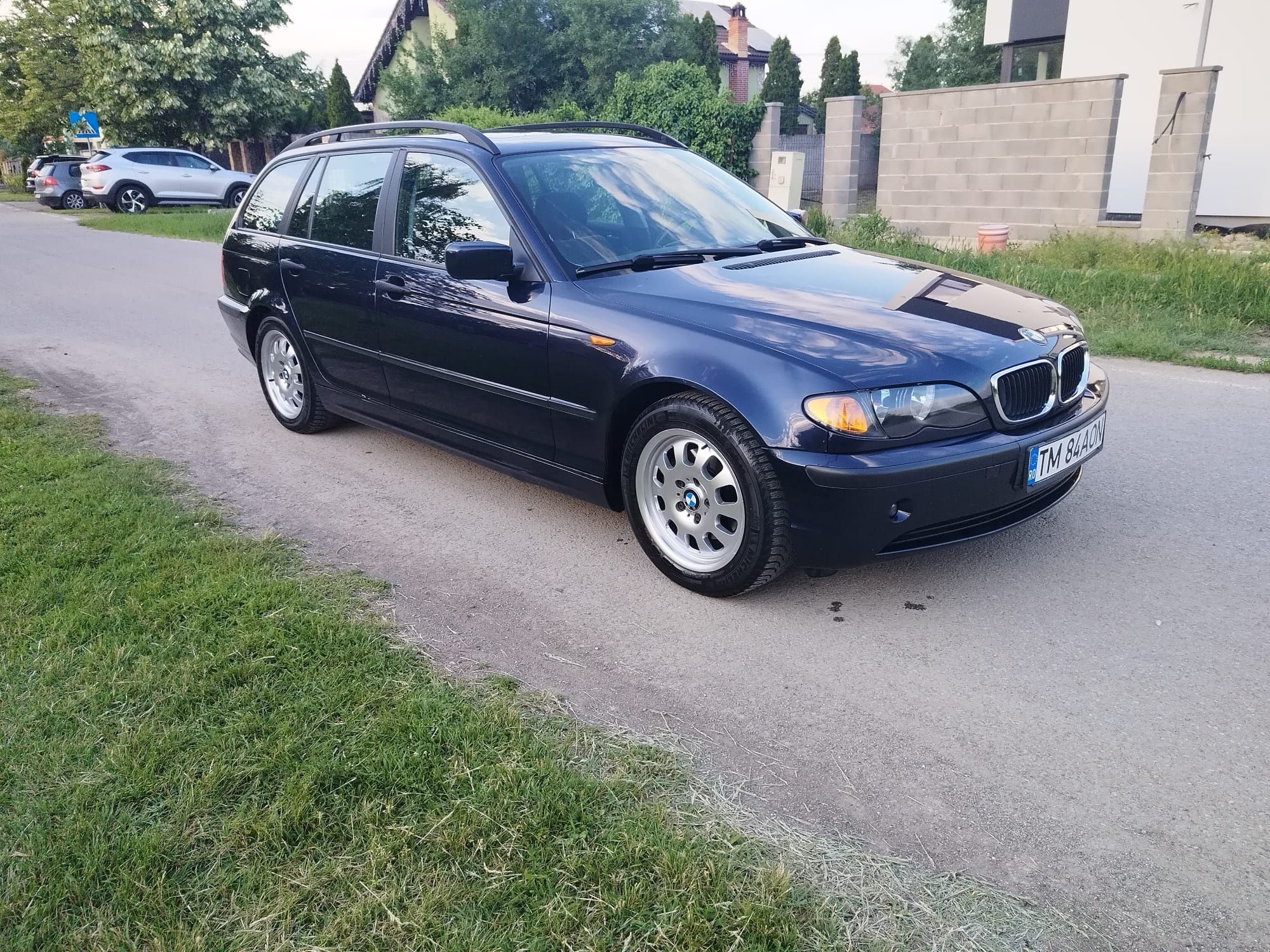 BMW 318i facelift cu 143 cp, an 2004, climatronic,trapa,central