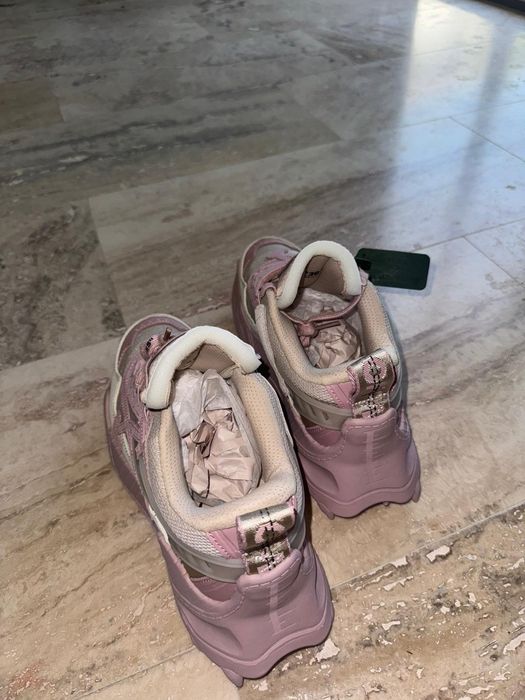 Adidași off-white odsy roz