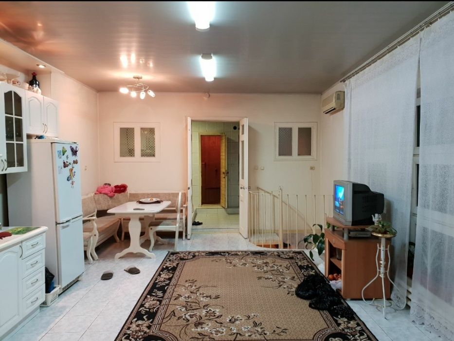 евродом миробадский район.Легко переделать в гостиницу 12 номеров