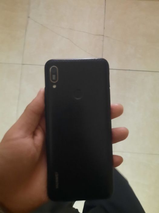 HUAWEI Y6.       Сатылады