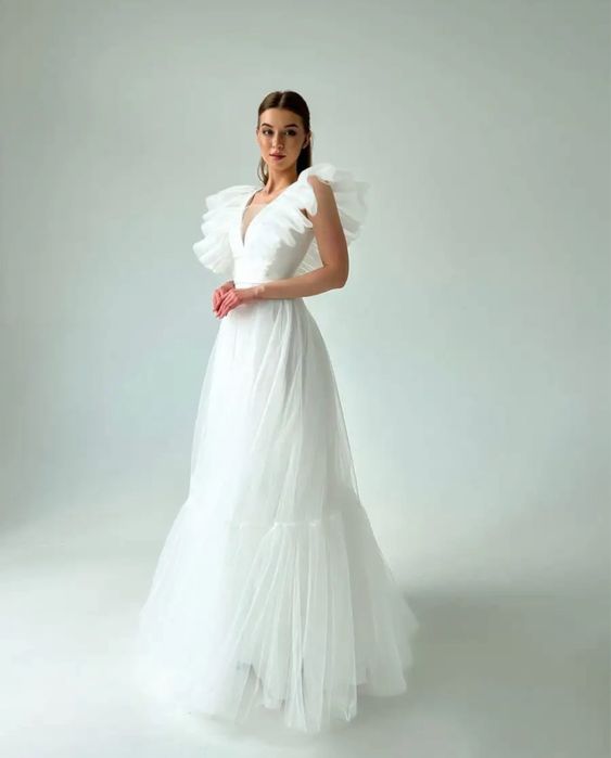 Новое свадебное платье, не одевала