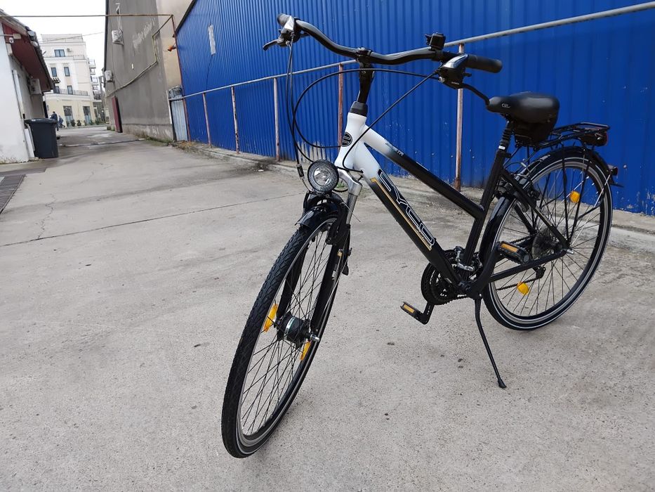 Vând bicicleta din aluminiu pentru damă