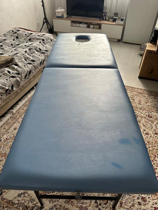 Продам кушетку 30000