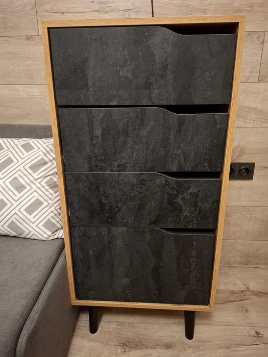 Малък компактен скрин