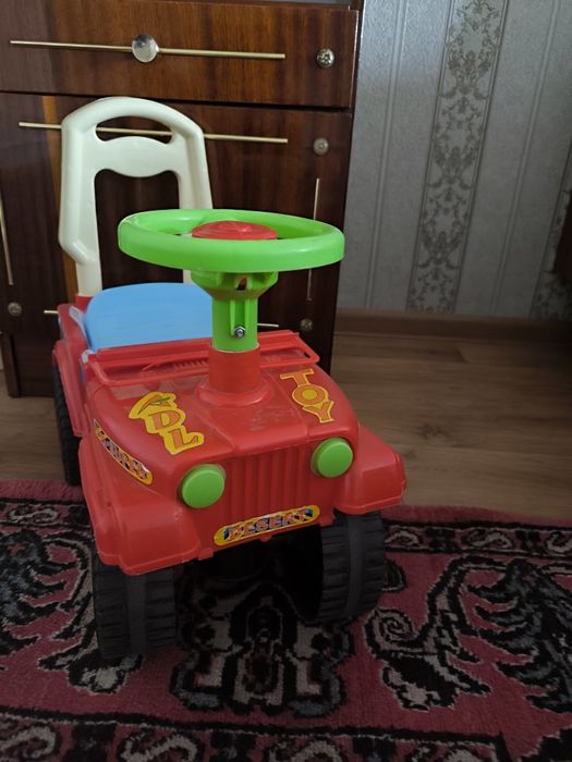Детская машинка.