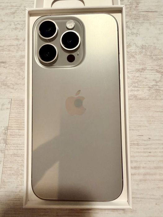 iPhone 15 Pro 512GB перфектно състояние!