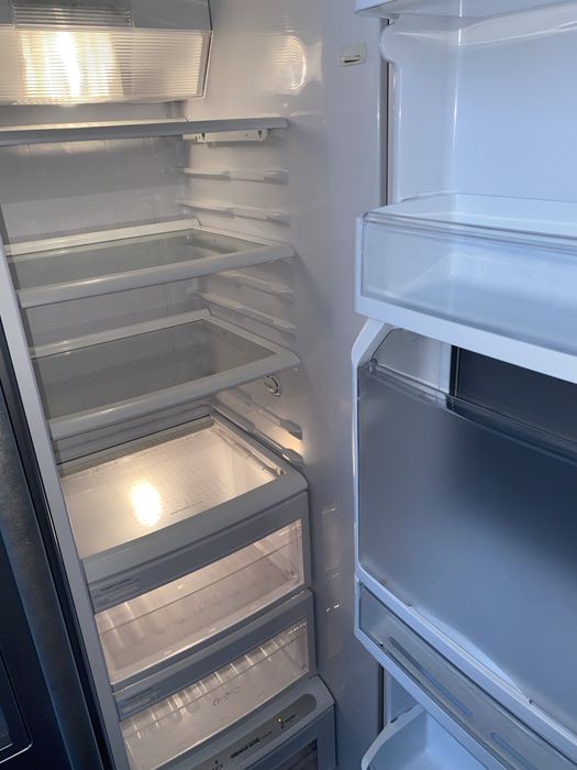 Frigider side by side Lg