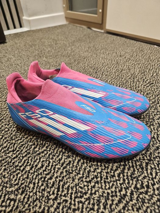 Ghete fotbal Adidas F50 laceless academy