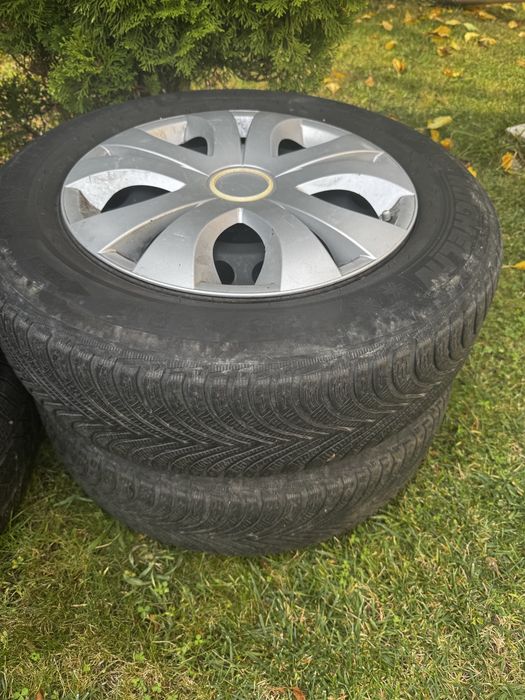 set anvelope iarna 215 65 17