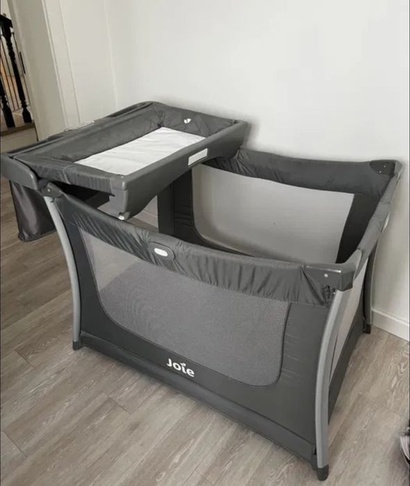 Фирменный манеж бренд Joie