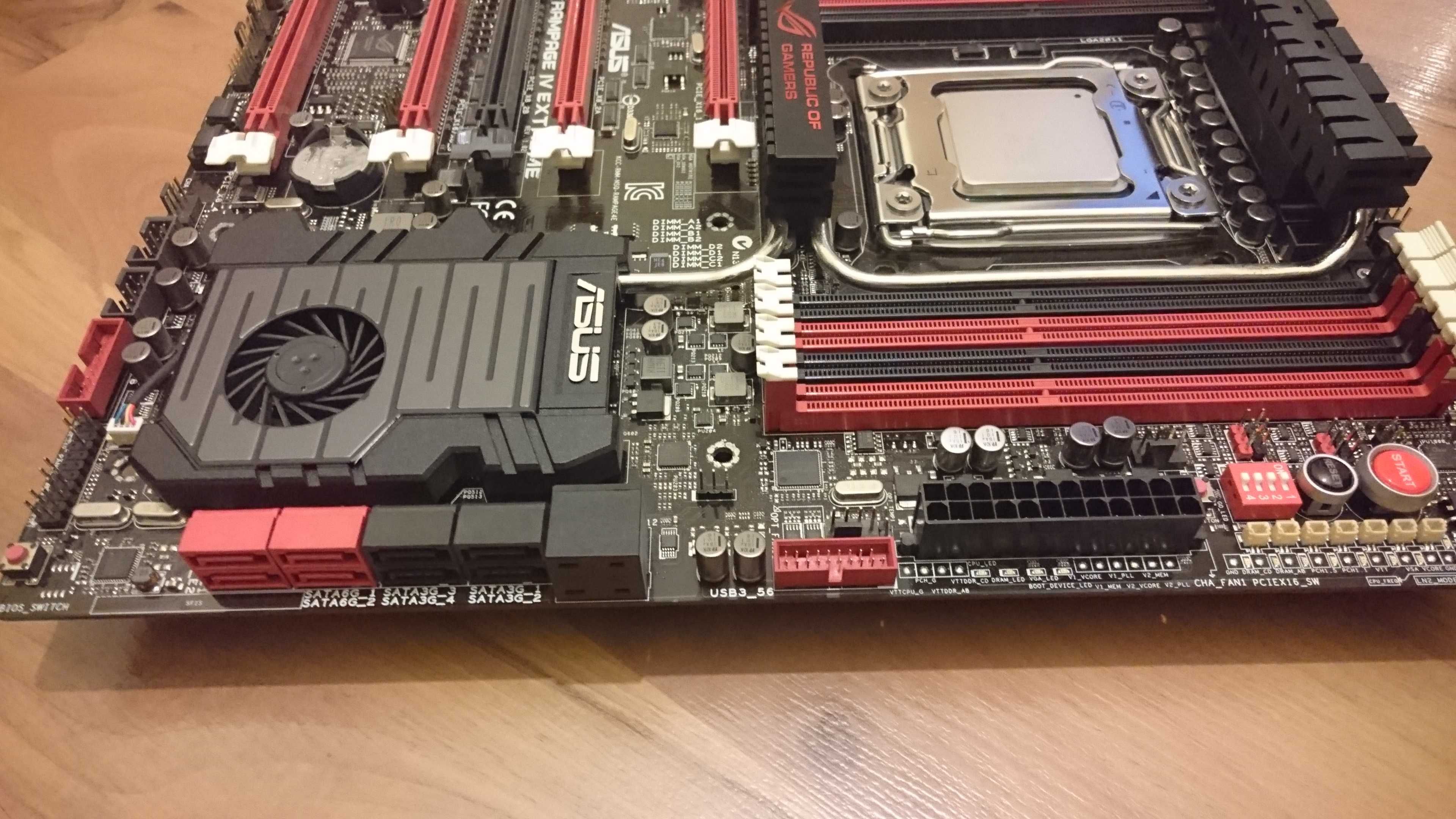 ASUS RAMPAGE IV Extreme LGA2011 + Intel Core i7-4930K + 32GB DDR3