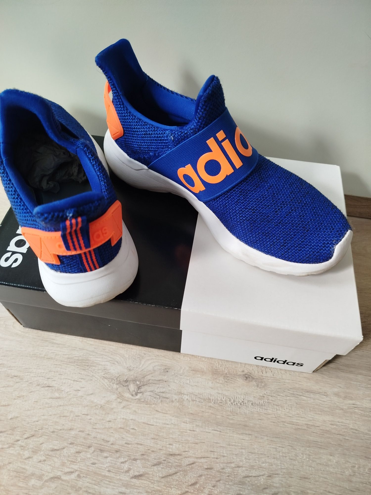 Маратонки Adidas номер 36 1/3