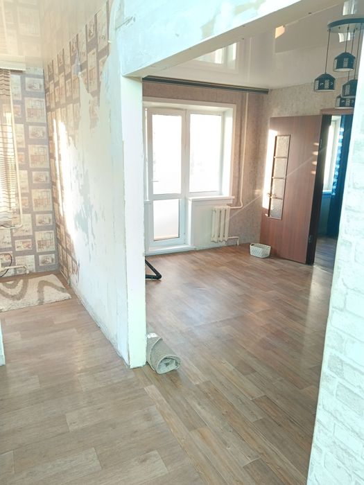 Продам 2 х комн квар. 3 мкр-7 дом- 2   этаж