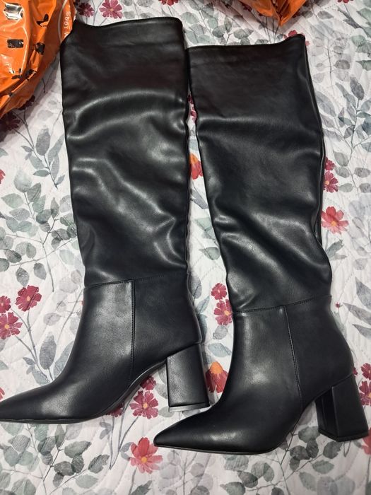 Cizme peste genunchi