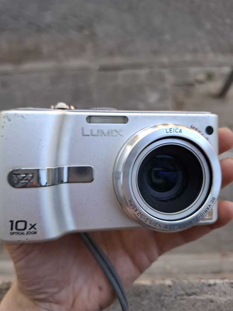 Компактен дигитален фотоапарат PANASONIC LUMIX TZ1